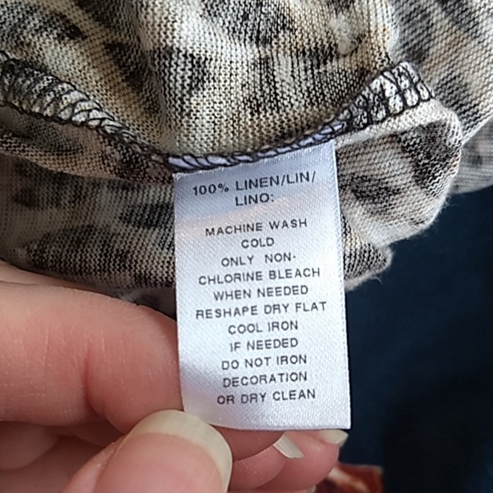 LOFT XXS Leopard Lightweight Linen Top - Picture 8 of 8